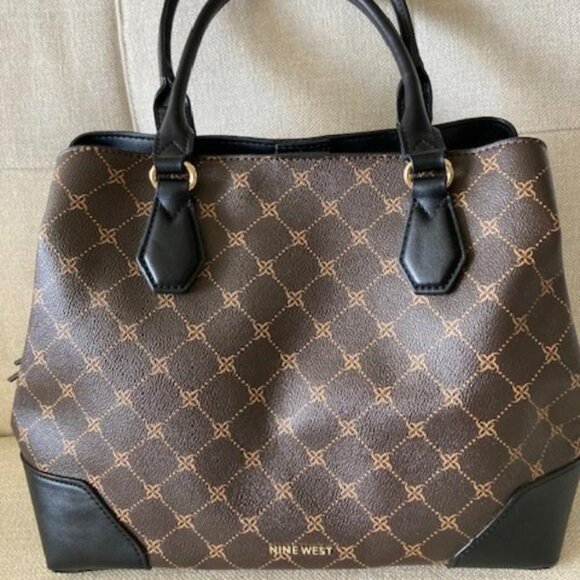 New Nine West Handbag - Picture 1 of 3